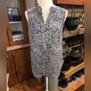 H & M SIZE 4 NAVY BLUE AND PINK V/NECK PLEATED FRONT HI LOW BLOUSE VERY FLOWY